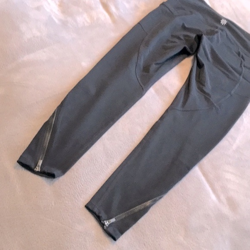 Athleta High Rise Chaturanga 7/8 Ankle Zip Leggings XS Petite - Picture 4 of 13